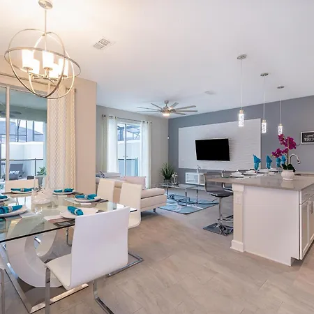 4819Ja Townhouse 4 Bedrooms & 3 Bathrooms + Pool